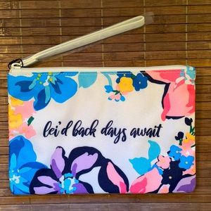 NWT Vera Bradley Marian Floral Wristlet